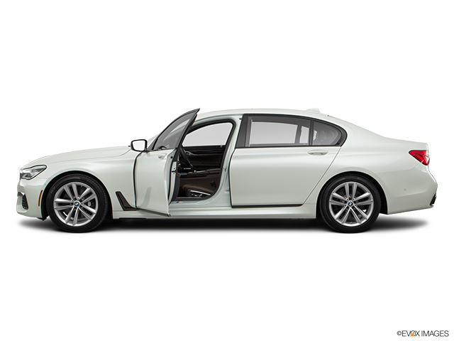 2016 BMW 7 Series | Driver's side profile with drivers side door open