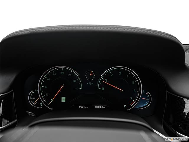2016 BMW 7 Series | Speedometer/tachometer