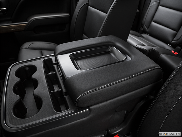 2016 Chevrolet Silverado 1500 | Front center console with closed lid, from driver’s side looking down