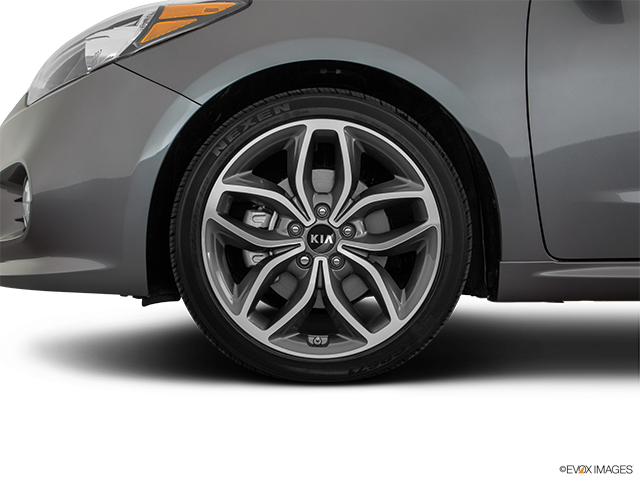 2017 Kia Forte Koup | Front Drivers side wheel at profile