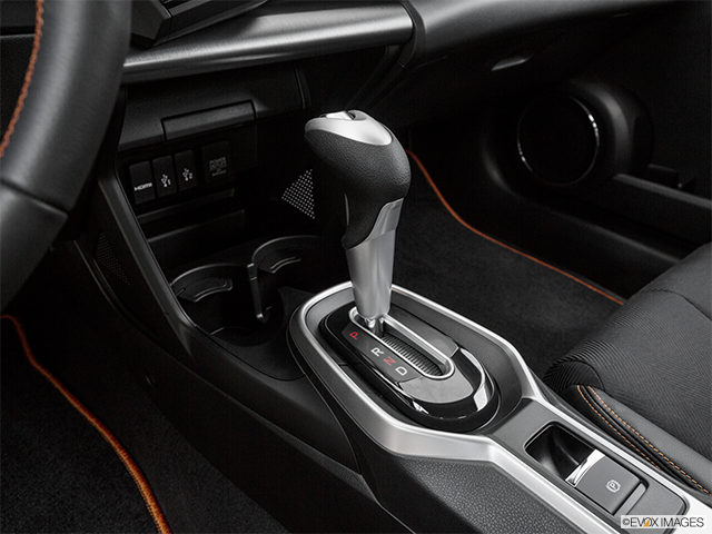 2016 Honda CR-Z | Gear shifter/center console