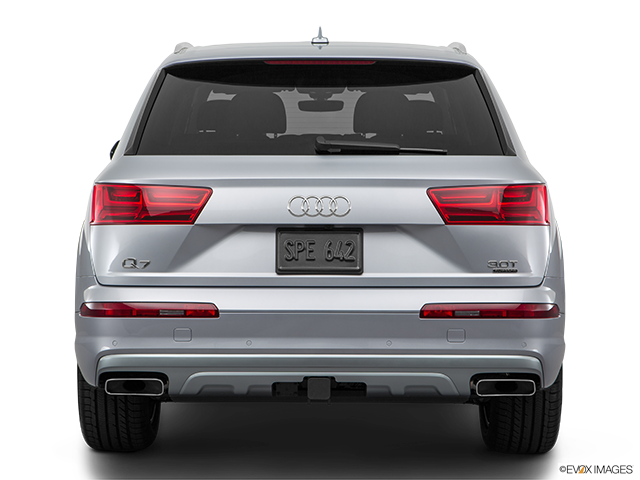 2017 Audi Q7 | Low/wide rear