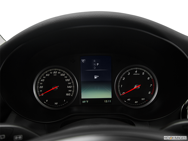 2016 Mercedes-Benz GLC-Class | Speedometer/tachometer
