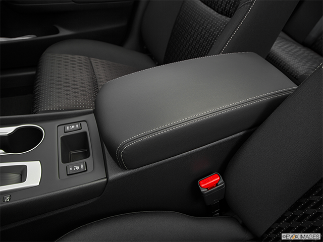 2016 Nissan Altima | Front center console with closed lid, from driver’s side looking down