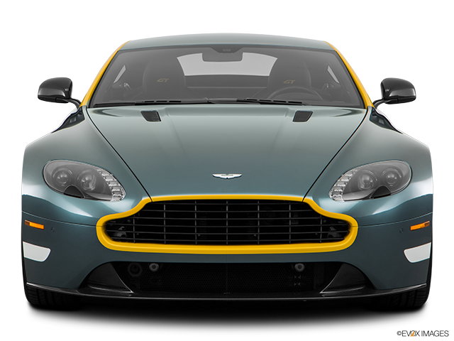 2016 Aston Martin V8 Vantage | Low/wide front