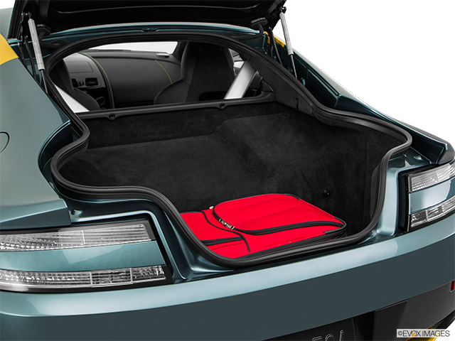 2016 Aston Martin V8 Vantage Roadster | Trunk props