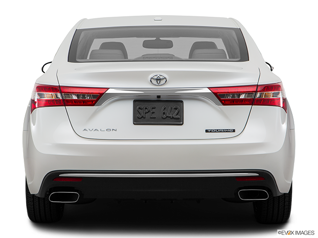 2016 Toyota Avalon | Low/wide rear