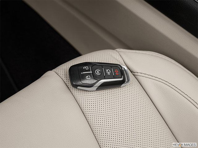 2016 Ford Edge | Key fob on driver’s seat