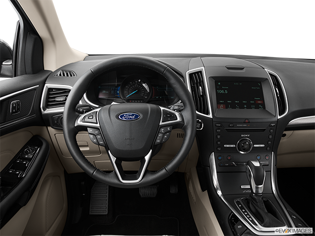 2016 Ford Edge | Steering wheel/Center Console