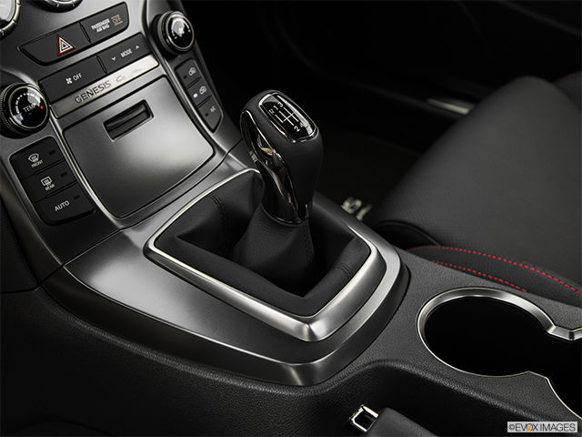 2016 Hyundai Genesis Coupe | Gear shifter/center console
