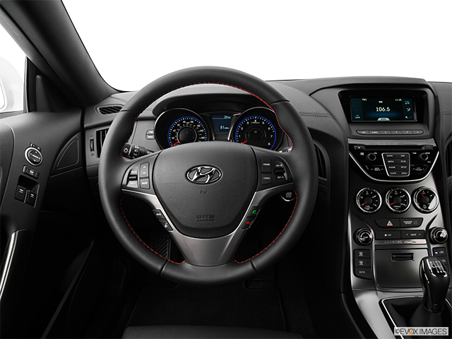 2016 Hyundai Genesis Coupe | Steering wheel/Center Console
