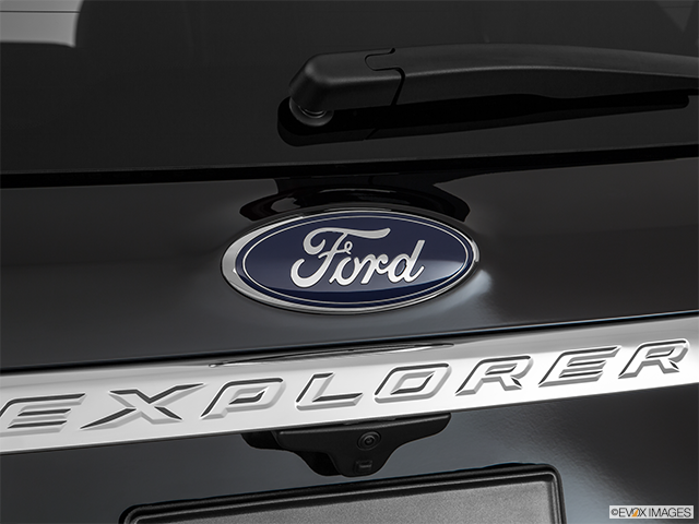 2017 Ford Explorer Rear 2017 Ford Explorer: Reviews, Price, Specs, Photos and Trims | Driving.ca