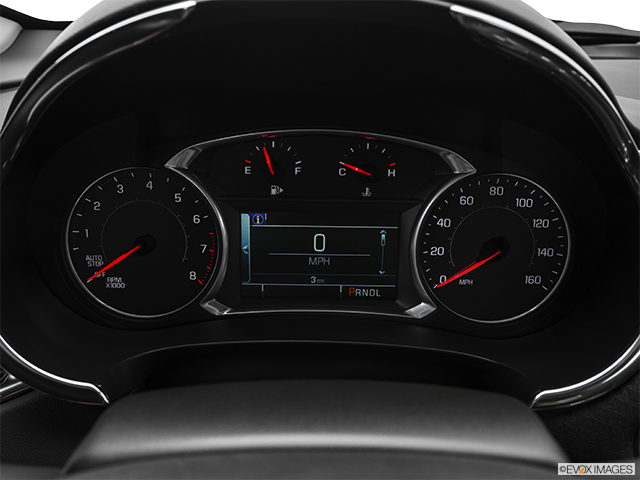 2017 Chevrolet Malibu | Speedometer/tachometer