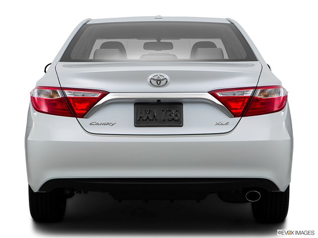2017 Toyota Camry | Low/wide rear