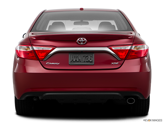 2017 Toyota Camry | Low/wide rear