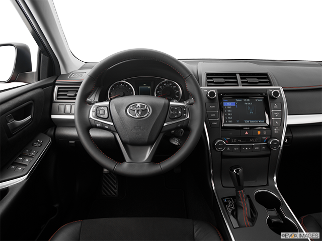 2017 Toyota Camry | Steering wheel/Center Console