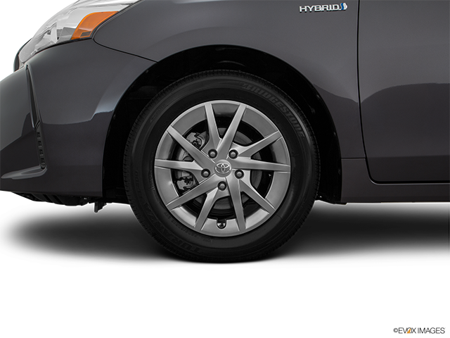 2017 Toyota Prius v | Front Drivers side wheel at profile