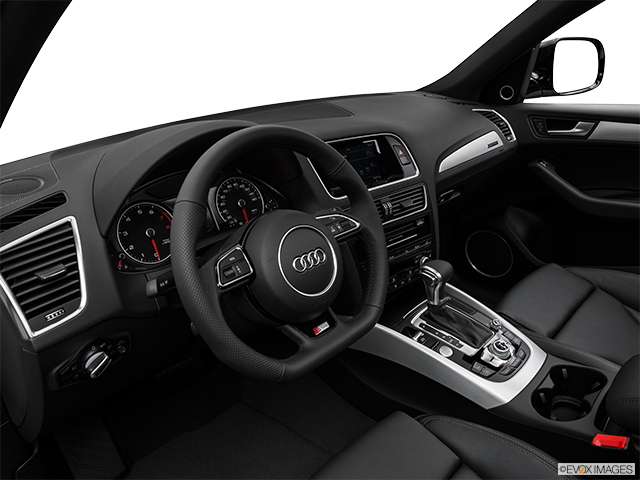 2017 Audi Q5 | Interior Hero (driver’s side)