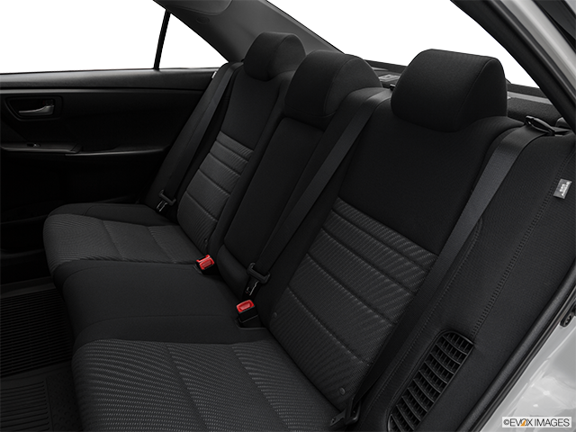 2017 Toyota Camry Hybride | Rear seats from Drivers Side