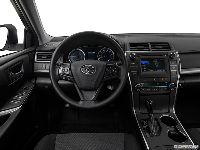 2017 Toyota Camry Hybrid | Steering wheel/Center Console