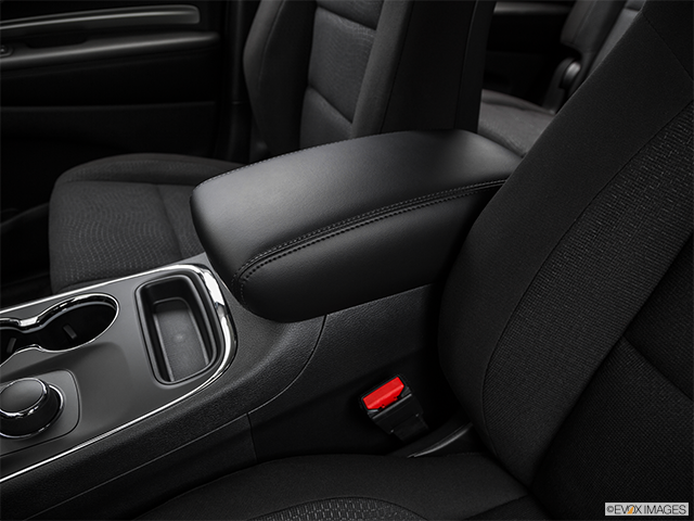 2017 Dodge Durango | Front center console with closed lid, from driver’s side looking down