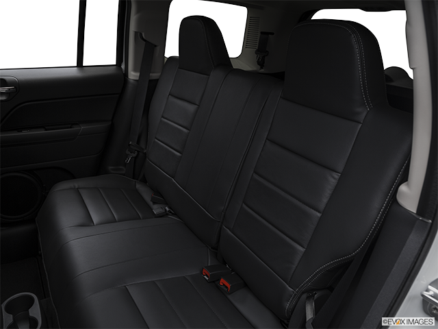 2017 Jeep Patriot | Rear seats from Drivers Side