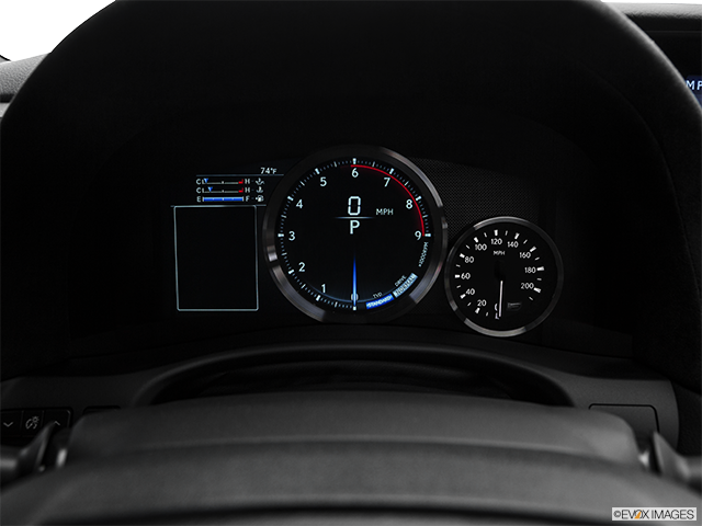 2016 Lexus GS F | Speedometer/tachometer