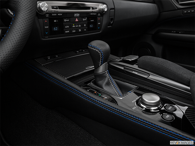 2016 Lexus GS F | Gear shifter/center console