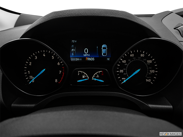 2017 Ford Escape | Speedometer/tachometer