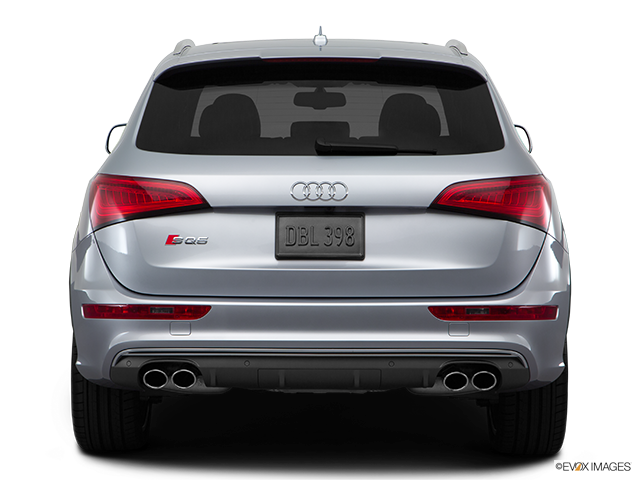 2016 Audi SQ5 | Low/wide rear