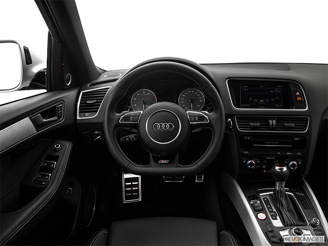 2016 Audi SQ5 | Steering wheel/Center Console