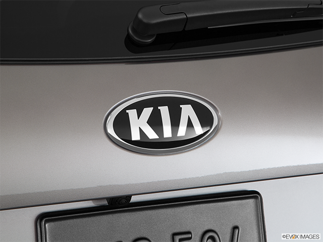 2017 Kia Sorento | Rear manufacturer badge/emblem