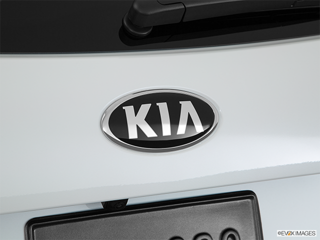 2017 Kia Sorento | Rear manufacturer badge/emblem