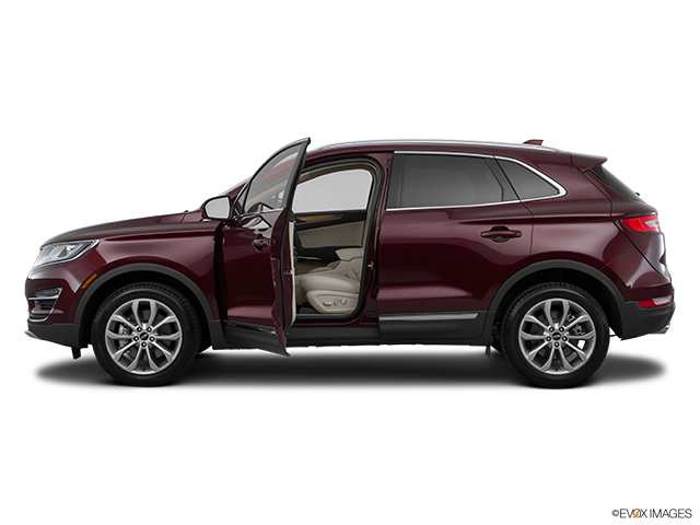 2017 Lincoln MKC | Driver's side profile with drivers side door open