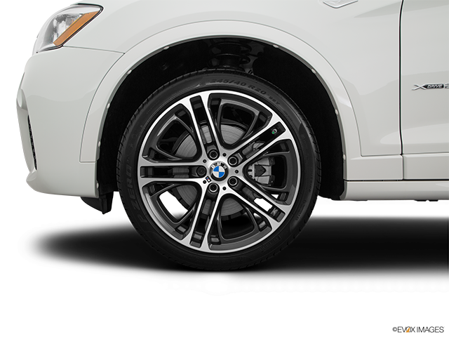 2017 BMW X4 | Front Drivers side wheel at profile