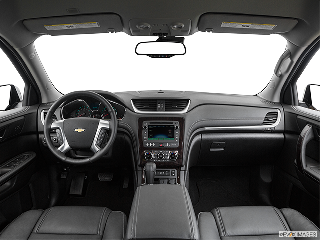 2017 Chevrolet Traverse | Centered wide dash shot