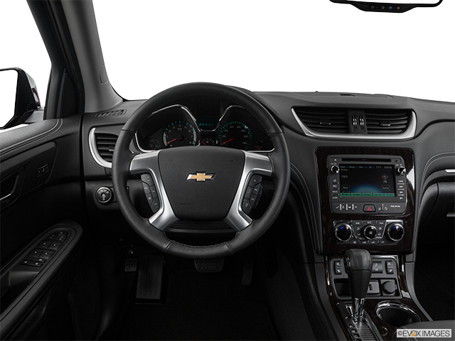 2017 Chevrolet Traverse | Steering wheel/Center Console