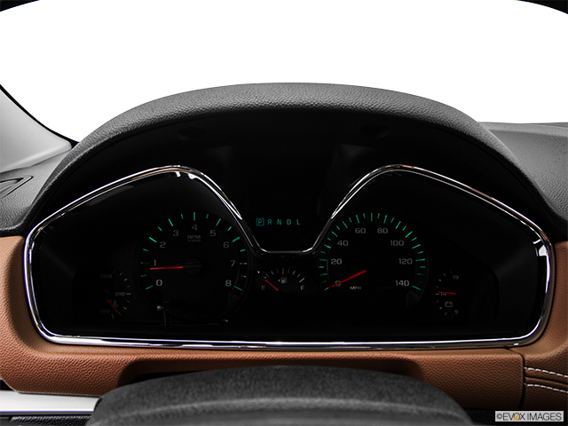 2017 Chevrolet Traverse | Speedometer/tachometer