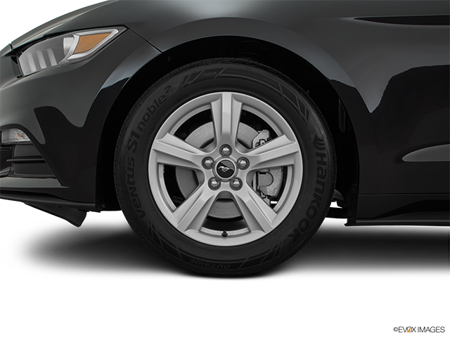2017 Ford Mustang | Front Drivers side wheel at profile