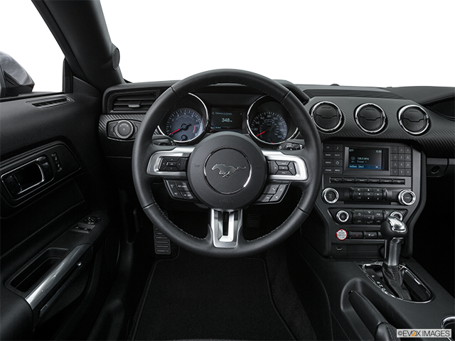 2017 Ford Mustang | Steering wheel/Center Console