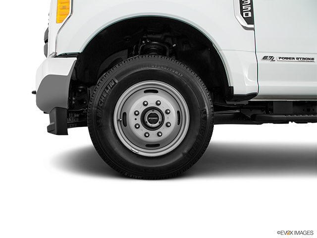 2017 Ford F-350 Super Duty | Front Drivers side wheel at profile