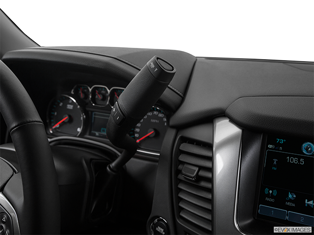 2017 Chevrolet Tahoe | Gear shifter/center console