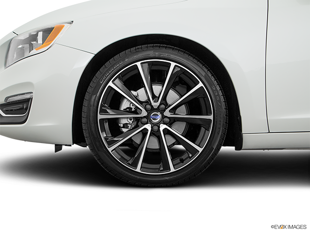 2017 Volvo V60 | Front Drivers side wheel at profile