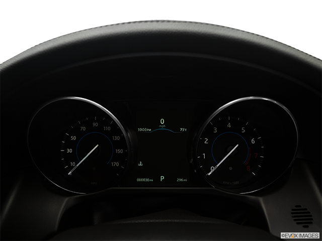 2017 Jaguar XF | Speedometer/tachometer