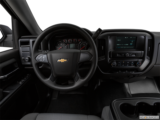2017 Chevrolet Silverado 1500 | Steering wheel/Center Console