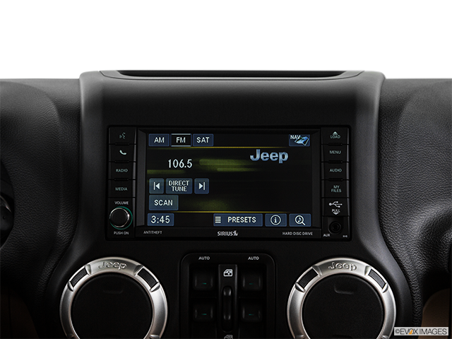 2017 Jeep Wrangler Unlimited | Closeup of radio head unit