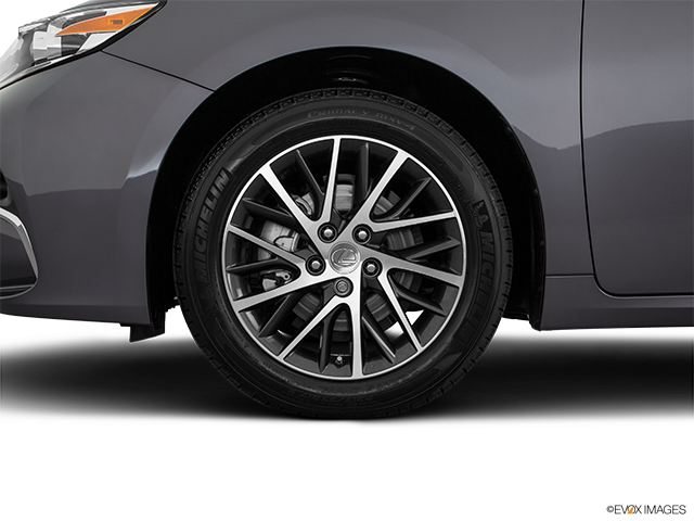 2017 Lexus ES 350 | Front Drivers side wheel at profile