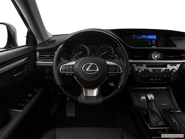 2017 Lexus ES 350 | Steering wheel/Center Console