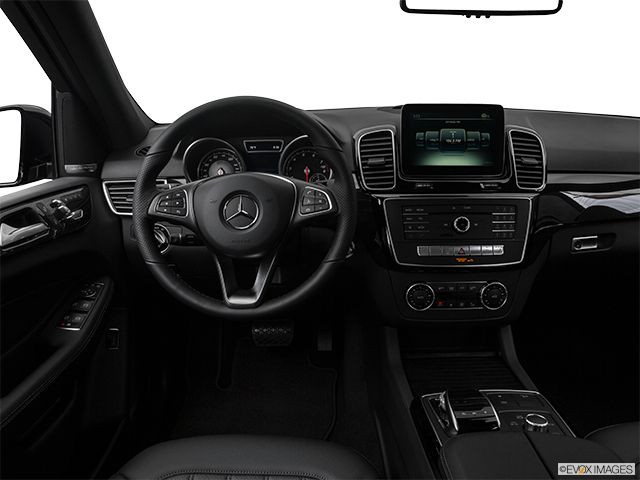 2017 Mercedes-Benz GLE | Steering wheel/Center Console