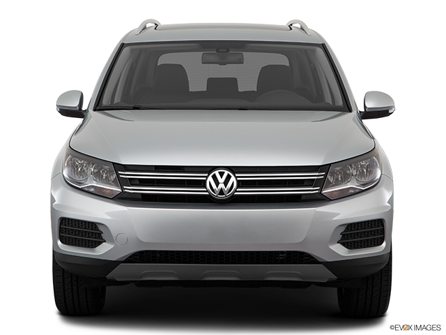 2017 Volkswagen Tiguan | Low/wide front